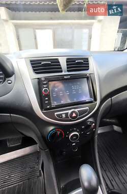 Седан Hyundai Accent 2012 в 
