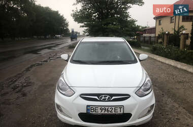 Hyundai Accent 2013