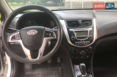 Седан Hyundai Accent 2013 в 