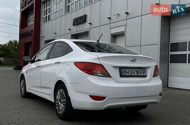 Седан Hyundai Accent 2011 в 