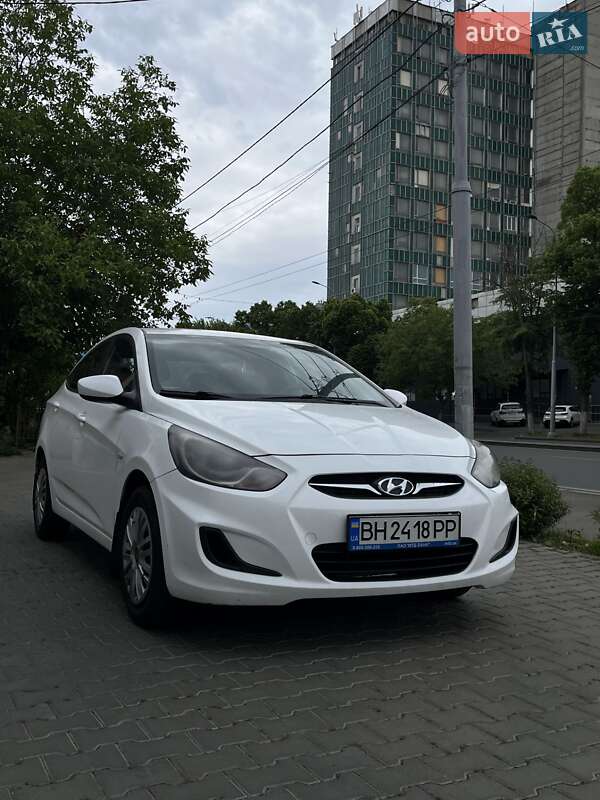 Седан Hyundai Accent 2011 в Одесі