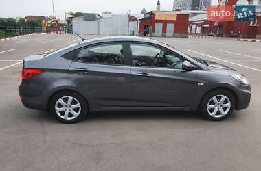 Седан Hyundai Accent 2011 в 