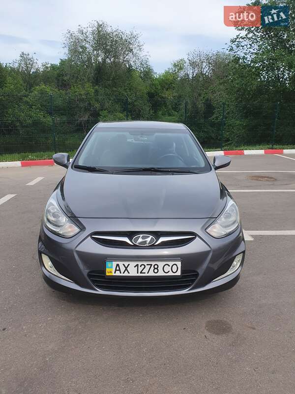 Седан Hyundai Accent 2011 в 