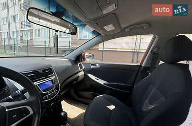 Седан Hyundai Accent 2012 в 
