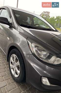 Седан Hyundai Accent 2011 в 