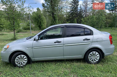 Седан Hyundai Accent 2008 в Кривому Розі