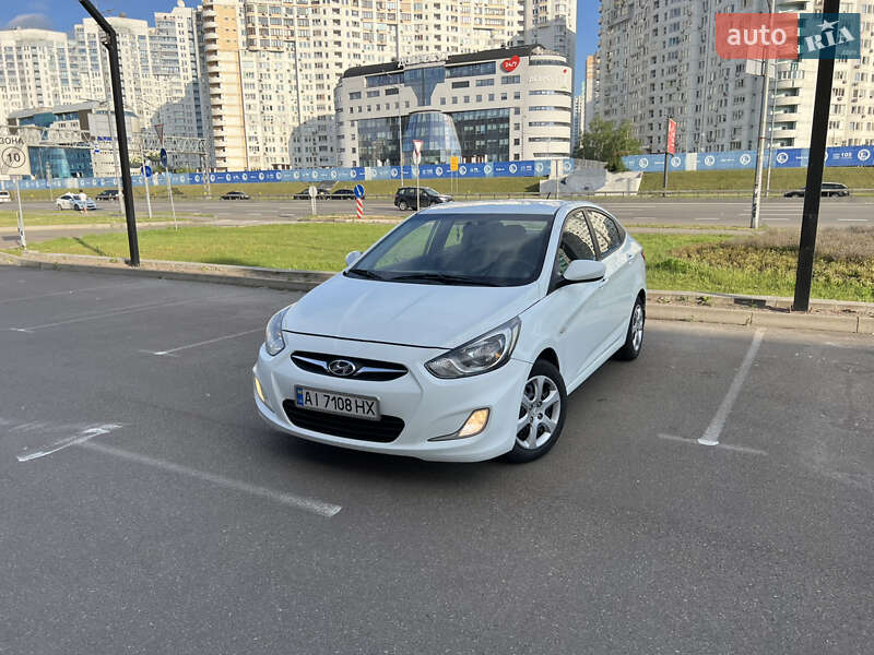 Седан Hyundai Accent 2011 в 