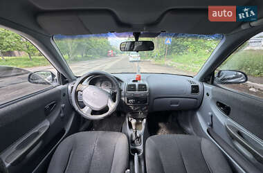 Ліфтбек Hyundai Accent 2000 в 