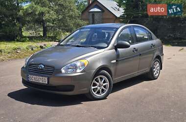 Седан Hyundai Accent 2010 в 