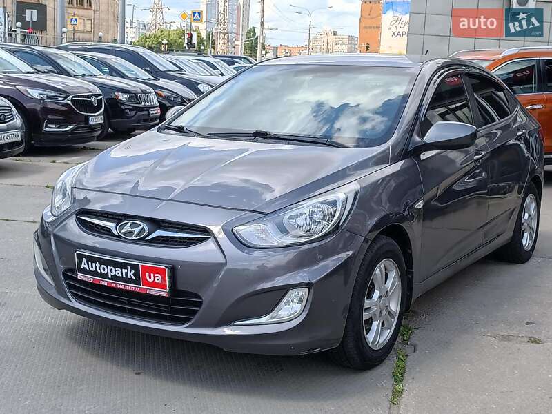 Hyundai Accent 2011