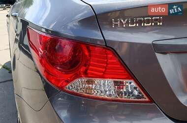 Седан Hyundai Accent 2011 в 