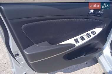 Седан Hyundai Accent 2012 в 