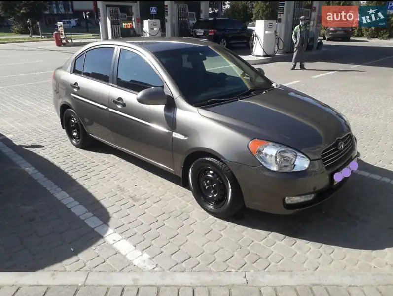Hyundai Accent