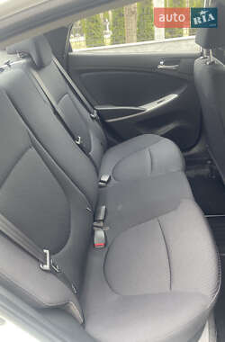 Седан Hyundai Accent 2012 в 