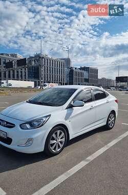 Седан Hyundai Accent 2012 в Києві