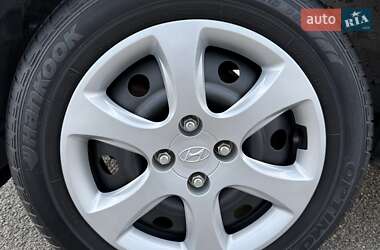 Седан Hyundai Accent 2011 в 