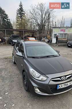 Hyundai Accent 2012
