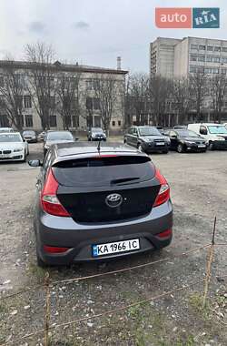 Хэтчбек Hyundai Accent 2012 в 