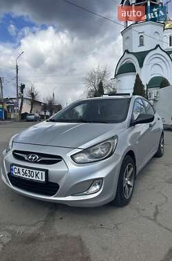 Hyundai Accent 2013 Hyundai Accent 2013