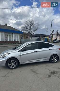 Седан Hyundai Accent 2013 в 
