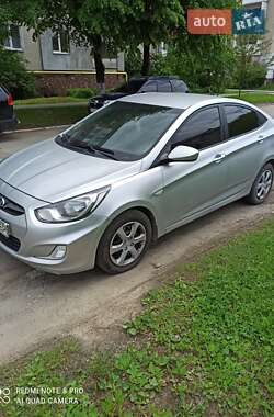Hyundai Accent 2011 Hyundai Accent 2011