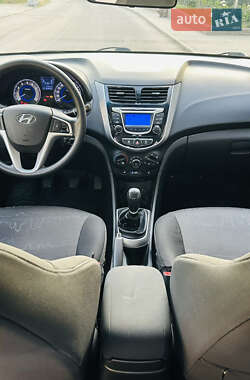 Седан Hyundai Accent 2012 в 