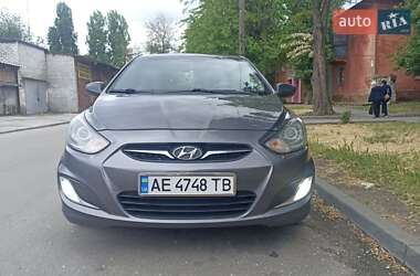 Hyundai Accent 2013 Hyundai Accent 2013