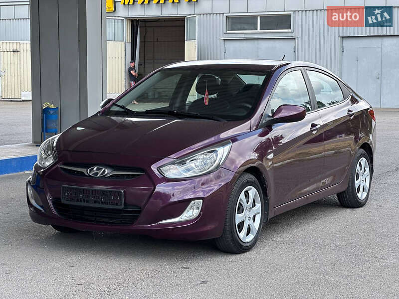 Седан Hyundai Accent 2011 в Дніпрі