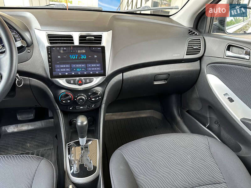 Седан Hyundai Accent 2011 в Дніпрі