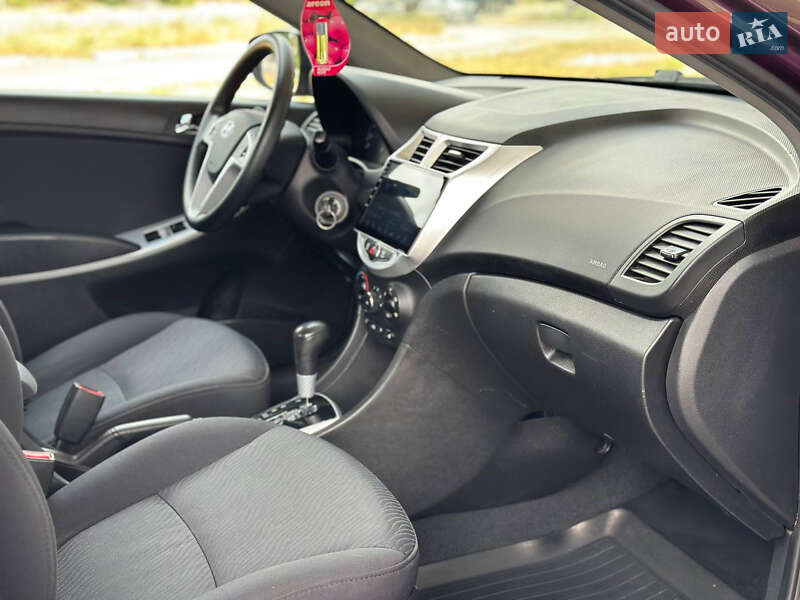 Седан Hyundai Accent 2011 в Дніпрі