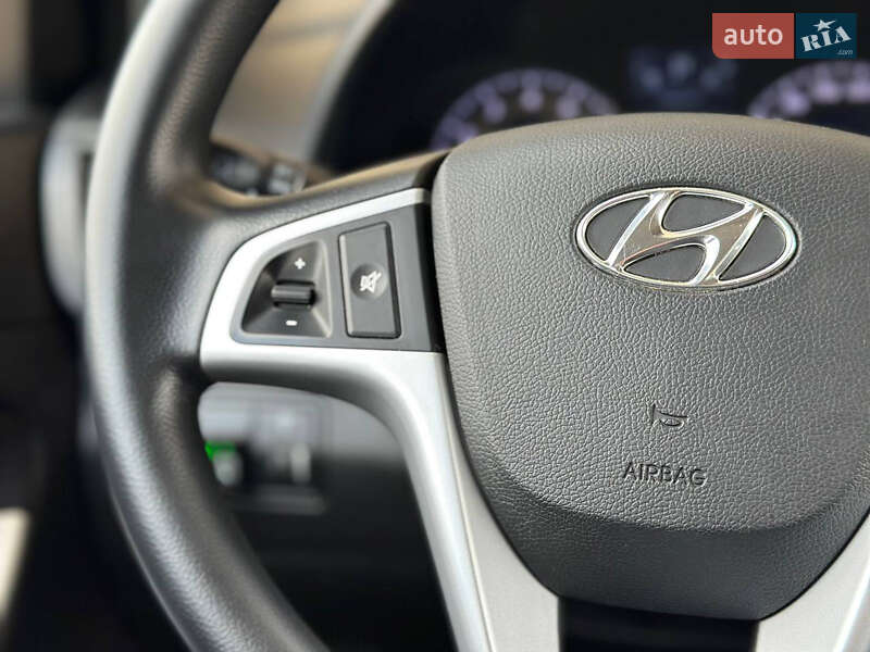 Седан Hyundai Accent 2011 в Дніпрі