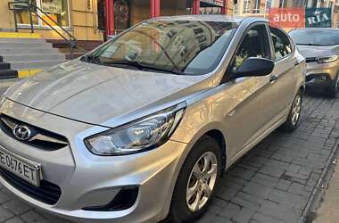 Седан Hyundai Accent 2011 в Черновцах