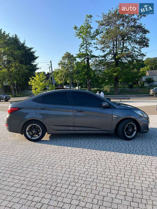Седан Hyundai Accent 2011 в Львове