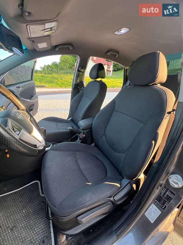 Седан Hyundai Accent 2011 в Львове