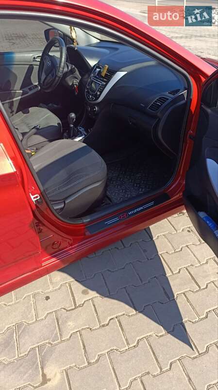 Хэтчбек Hyundai Accent 2013 в Одессе