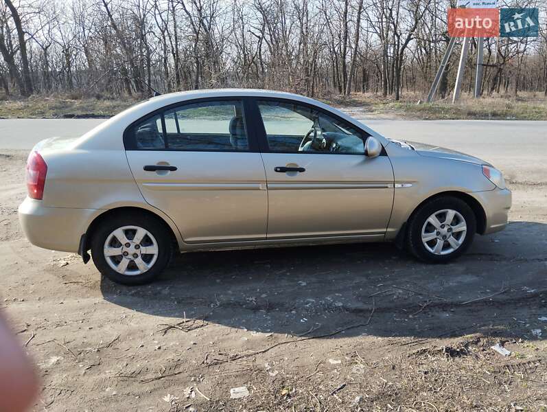 Седан Hyundai Accent 2008 в Верхнеднепровске