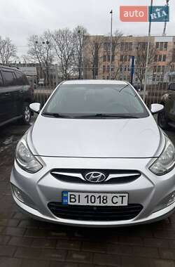 Хетчбек Hyundai Accent 2012 в Полтаві