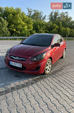 Седан Hyundai Accent 2013 в Черновцах