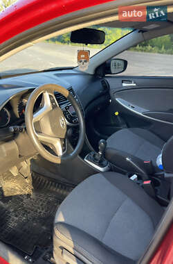 Седан Hyundai Accent 2013 в 