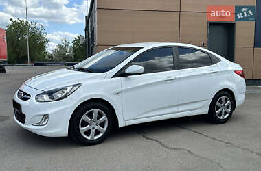 Седан Hyundai Accent 2013 в 