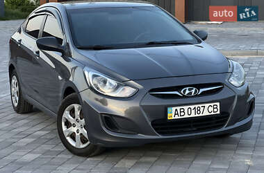 Седан Hyundai Accent 2013 в Виннице