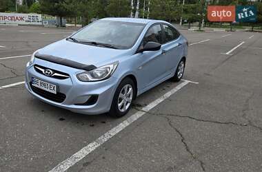 Hyundai Accent 2011