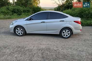 Седан Hyundai Accent 2013 в 