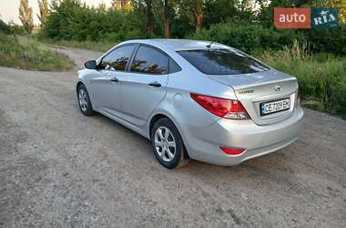 Hyundai Accent 2013