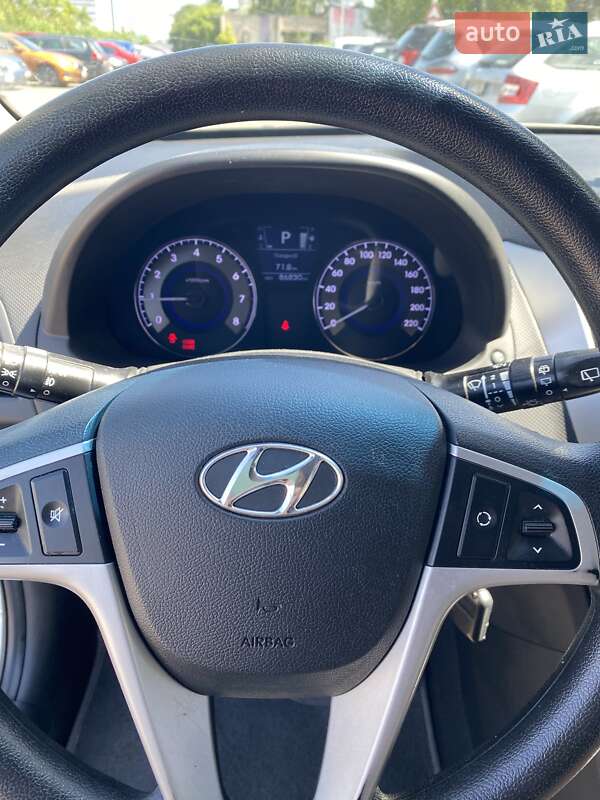 Хетчбек Hyundai Accent 2012 в Харкові