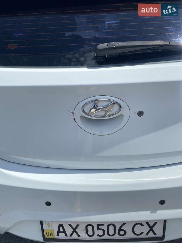 Хетчбек Hyundai Accent 2012 в Харкові