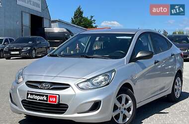 Hyundai Accent 2012 Hyundai Accent 2012