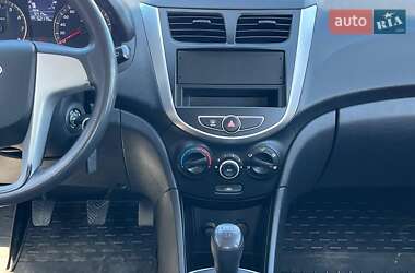 Седан Hyundai Accent 2012 в 