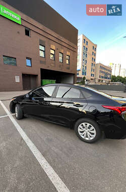 Седан Hyundai Accent 2017 в Киеве
