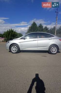 Седан Hyundai Accent 2011 в 